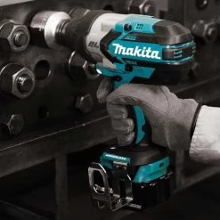 Makita DTW1001RTJ 18 V Slagmoersleutel -Professionele Gereedschapswinkel dtw1001z 4 2